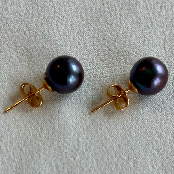 Cultured Black Tahitian Pearl Earrings - Picture 10 of 16